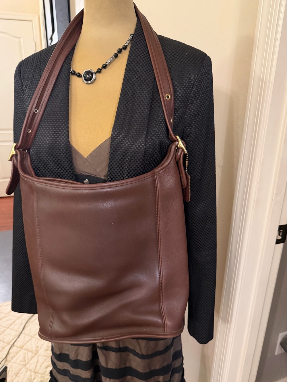 Vintage Coach Legacy slim duffle sac in mahogany brown EUC #9060